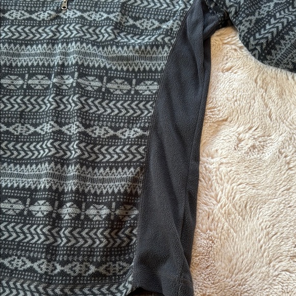 Patterned Quarter-Zip Pullover - Picture 4 of 7